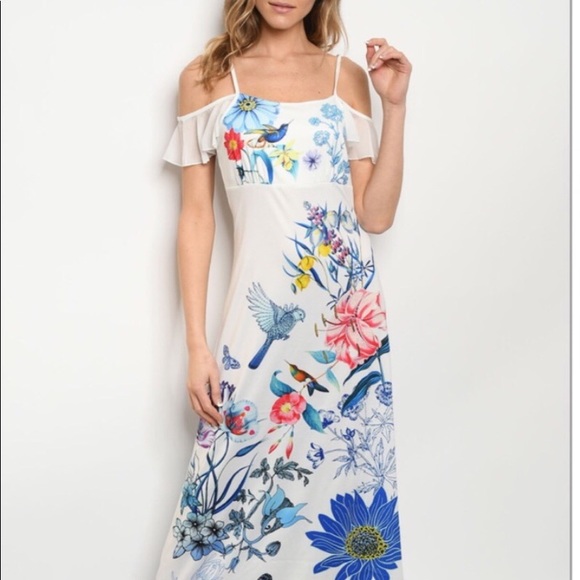BEAUTIFUL WHITE FLORAL MAXI DRESS - Picture 2 of 3